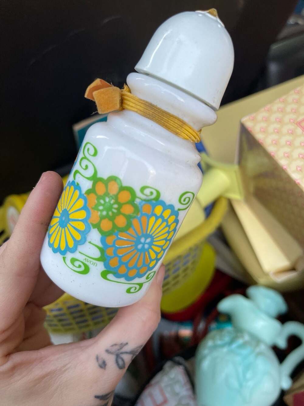 Vintage Avon Milk Glass Floral Shaker Flower Power Retro 1970s